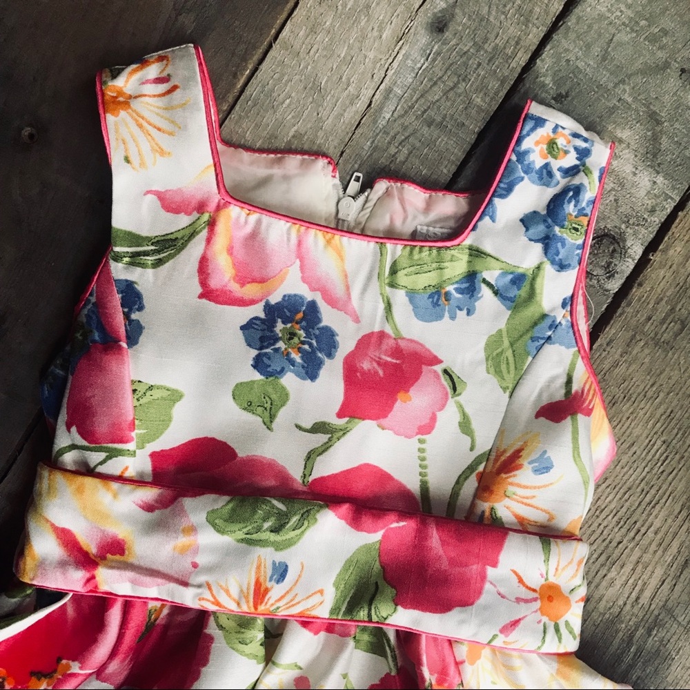 Beautiful floral dress. EUC-Size 3T